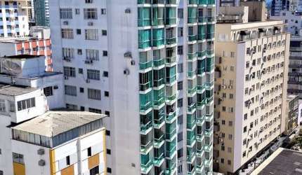 APARTAMENTO QUADRA DO MAR