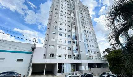 Apartamento semimobiliado à venda - Centro