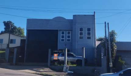 EXCELENTE PAVILHÃO NO BAIRRO OLARIA