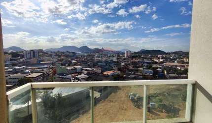 À venda apartamento de 2 quartos com suíte e lazer de clube