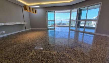 Apartamento à venda com 4 suítes e vista para o mar em Santa Helena