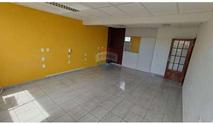 SALA COMERCIAL PARA LOCAÇÃO COM APROXIMADAMENTE 100M² PROXIMO AO PERIM NA MATA DA PRAIA