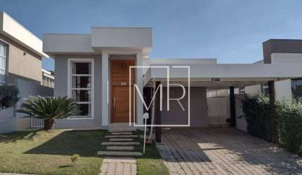 Casa térrea com 3 dormitórios sendo 1 suíte com 145m² no Condomínio no Terras de Atibaia 1 em Atibaia/SP.