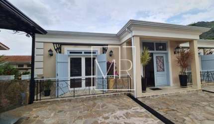 Casa com 5 dormitórios sendo 4 suítes à venda, 638 m² por R$ 6.400.000 - Condomínio Flamboyant - Atibaia/SP