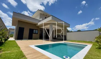 Casa Elegante e alto padrão 03 suítes 04 vagas Condomínio Terivá