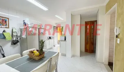 Sobrado de 180m² com 3 quartos em Água Fria