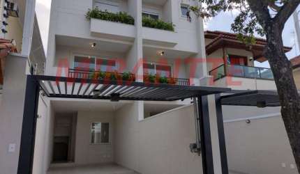 Sobrado de 165m² com 3 quartos em Água Fria