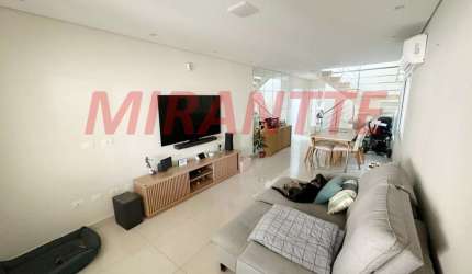 Sobrado de 148m² com 3 quartos em Água Fria