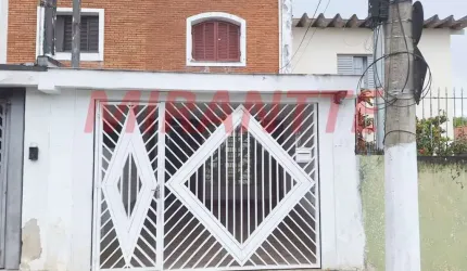Sobrado de 120m² com 2 quartos em Água Fria