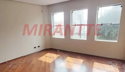 Sobrado de 210m² com 3 quartos em Água Fria