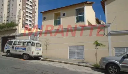 Cond. fechado de 65m² com 2 quartos em Vila Gustavo