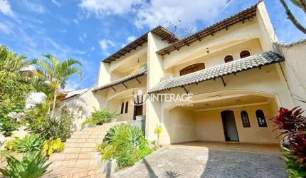 Casa com 3 Quartos para alugar, 300 m² por R$ 4.659/mês - Barreirinha - Curitiba/PR