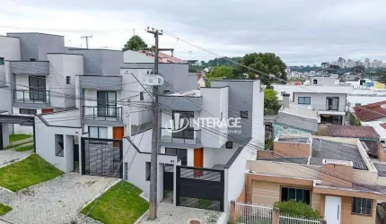 Sobrado com 3 Quartos à venda, 106 m² por R$ 650.000 - Santo Inácio - Curitiba/PR