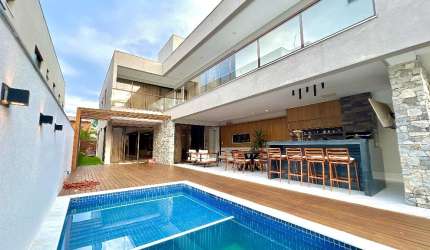 CASA A VENDA, MOBILIADA E DECORADA, 4 SUÍTES, EM VILAS DO ATLÂNTICO. LAURO DE FREITAS/BA