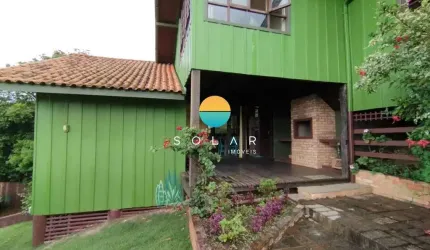 Casa Com Vista Ampla Para o Mar à Venda, com 3 dormitórios em um terreno de 980m², a aprox. 280m da Praia Grande em Penha/SC. Ref. 442