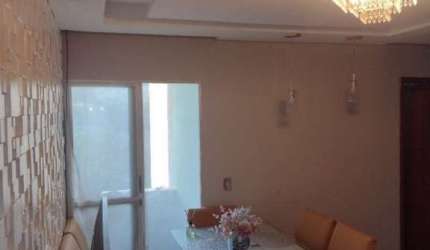 APARTAMENTO NO LAGO