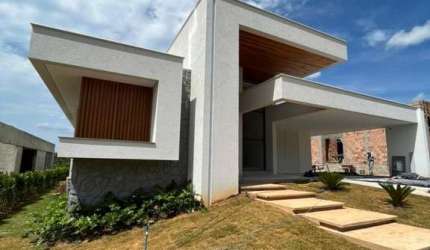 CASA NO CONDOMINIO EM BETIM