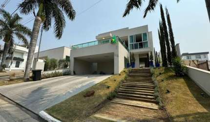 CASA NO CONDOMINIO FECHADO OURO VERDE