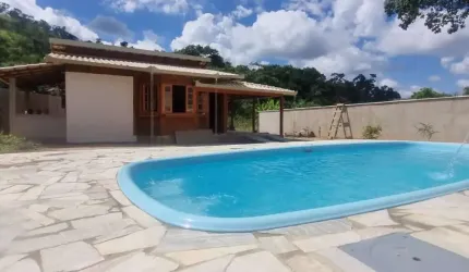 Sítio á venda no Vale das Acácias