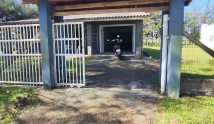 Casa para Venda em Balneário Gaivota, Centro, 4 dormitórios, 2 banheiros