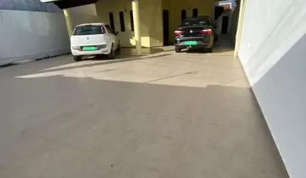 Casa residencial para Venda  em rua Pública no bairro Tomba, Feira de Santana 3 quartos, 1 sala, 2 banheiros, 2 vagas 300,00 m² área total.