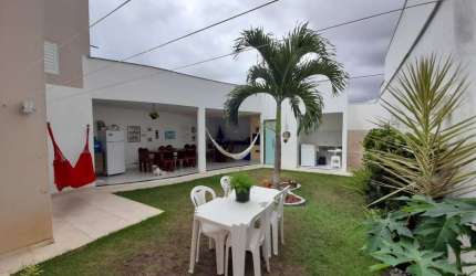 Casa para Venda, no Condomínio Villa Felicittá na Avenida Artêmia Pires, em Feira de Santana, 2 Quartos, sala, 2 banheiros, 220m² Área Total.