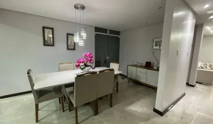 Casa residencial para Venda no Condomínio Supremo, Sim, Feira de Santana, 4 quartos, 1 suíte, 2 salas, 2 banheiros, 2 vagas, 180m² área total.