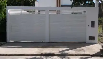 Casa residencial para Venda em rua Pública no Sim, Feira de Santana, 3 quartos, sendo 1 suíte, 1 sala, 2 banheiros, 1 vaga 80 m² área total