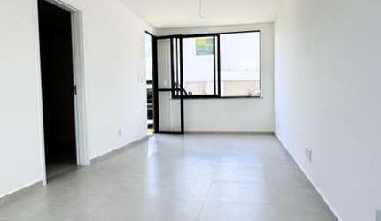 Casa residencial para Venda em condomínio fechado, Sim, Feira de Santana, 4 quartos, 1 suíte, 1 sala, 3 banheiros, 1 vaga, 120m² área total.