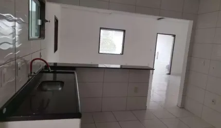 Casa residencial para Locação em rua pública, Conceição, Feira de Santana, 4 quartos, 1 suíte, 1 sala, 2 banheiros, 1 vaga, 255m² área construída.