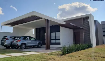 Casa no Sim, pronta para morar, para Venda, 3 Suítes, Garagem para 3 Carros, Lavabo, Cond Lantai, em Feira de Santana, Área Total 230 m².