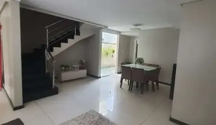 Casa na Santa Mônica II, Duplex, 4 Quartos, 1 Suíte Master, Garagem Coberta, no Residencial João e Maria, em Feira de Santana.