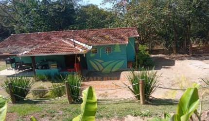EXCENTE SÍTIO DE 6 ALQUEIRES EM SJCAMPOS COM MUITAS BENFEITORIAS! ST00103