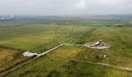 FAZENDA COM 175 ALQUEIRES NO VALE DO PARAIBA - SP RICA EM ÁGUA  FA00224