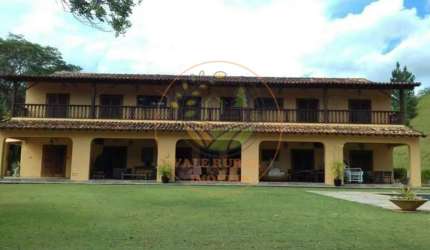 FAZENDA ESPETACULAR DE ALTO PADRÃO A VENDA NA REGIÃO DE BOTUCATU- SP  FA00278