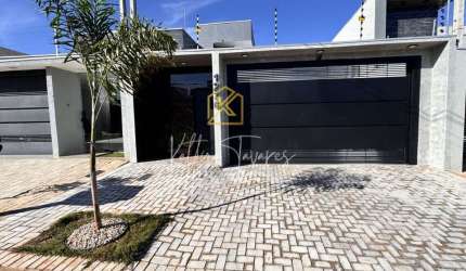 Casa à venda no bairro Parque Ônix - Umuarama/PR