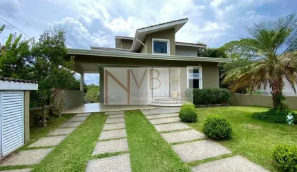 MODERNA E ACONCHEGANTE CASA COM 322m²  EM VARGEM GRANDE PAULISTA - PORTEIRA FECHADA