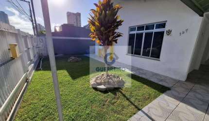 Casa com 3 dormitórios para alugar, 80 m² por R$ 5.160,00/mês - Fazenda - Itajaí/SC