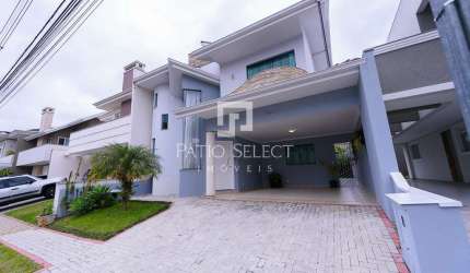 Casa com 240 m², 3 quartos sendo 1 suíte para alugar no bairro Santa Quitéria/Fazendinha.