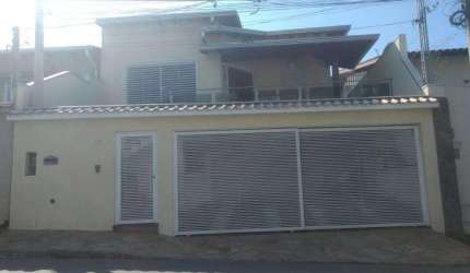 Casa à venda em Jaguariúna, Centro, com 4 quartos, com 280 m²