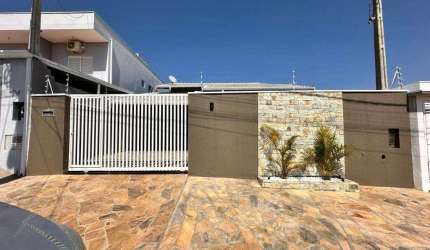 Casa à venda em Jaguariúna, Loteamento Residencial Reserva da Barra, com 3 quartos, com 154 m²