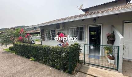 CASA 2 DORMITÓRIOS MOBILIADA COM 1 VAGA EM FORQUILHAS