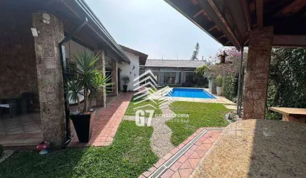 MEGA CASA COM TERRENO DE 556m e uma area construida de 225m - 4 SUITES - E COM PISCINA