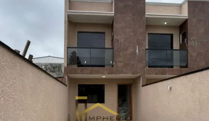 Excelente oportunidade! Casa à venda em Curitiba-PR, bairro Pinheirinho, 3 quartos, 1 suíte, 1 sala, 3 banheiros, 2 vagas, 115m².