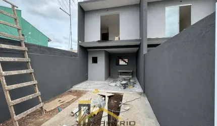Casa com 3 quartos à venda na Rua Salim Salomão, Sítio Cercado, Curitiba por R$ 420.000