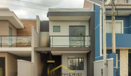Imperdível Casa à Venda em Curitiba-PR, no Bairro Tatuquara! 3 Quartos, 1 Suíte, 1 Sala, 1 Banheiro, 2 Vagas de Garagem, 90 m².