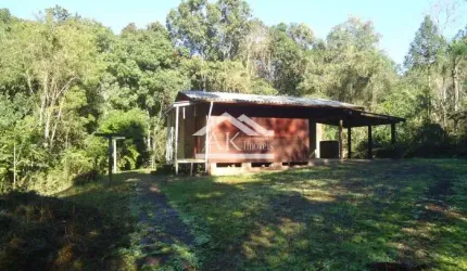 Sítio com riacho e mata nativa a venda em Picada Café na Serra Gaúcha