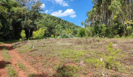 Sítio com riacho e casa enxaimel à venda em Nova Petrópolis na Serra Gaúcha