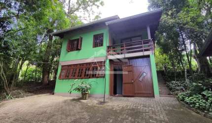 Casa com amplo terreno à venda em Picada Café na Serra Gaúcha