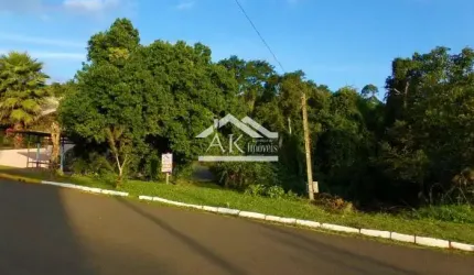 Terreno com declive a venda em ótimo bairro de Picada Café, na Serra Gaúcha